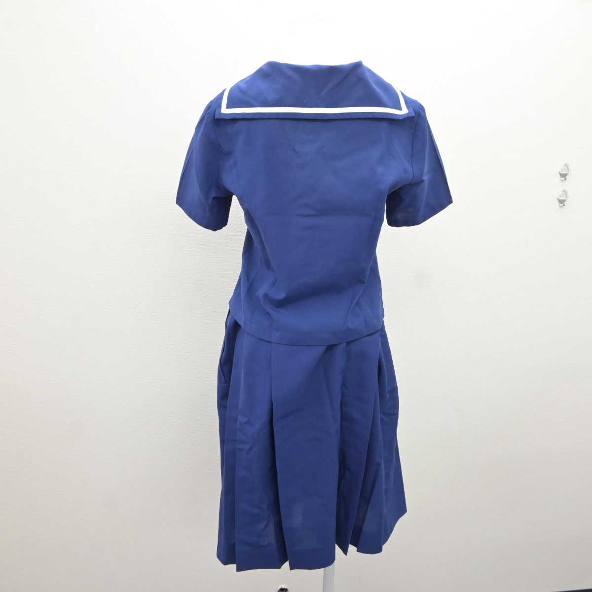 【中古】熊本県 熊本信愛女学院中学高等学校 女子制服 4点 (セーラー服・スカート) sf065997