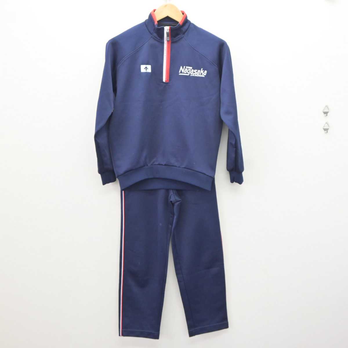 【中古】兵庫県 長坂中学校 女子制服 3点 (ジャージ 上・体操服 上・ジャージ 下) sf066004