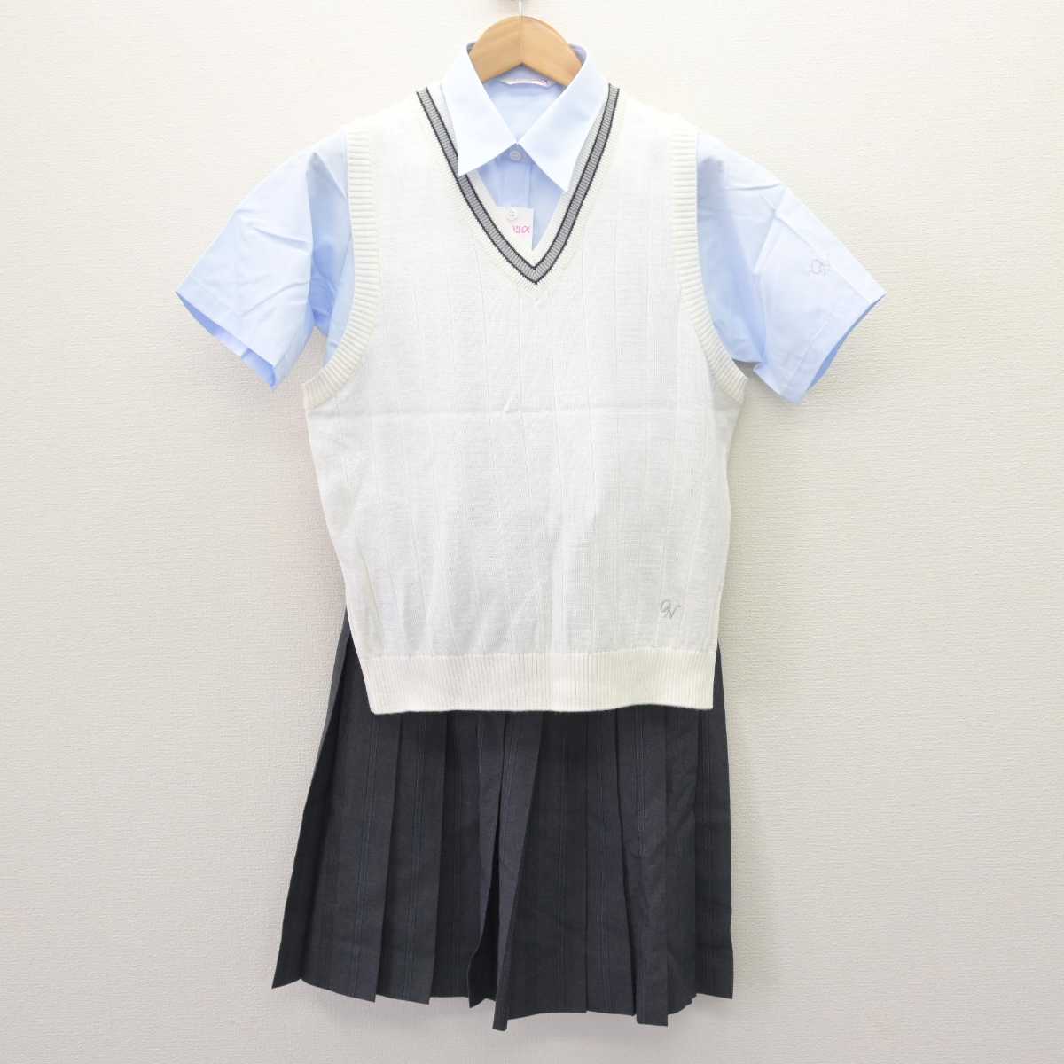 【中古】東京都 大妻中野中学校・高等学校 女子制服 3点 (シャツ・ニットベスト・スカート) sf066311