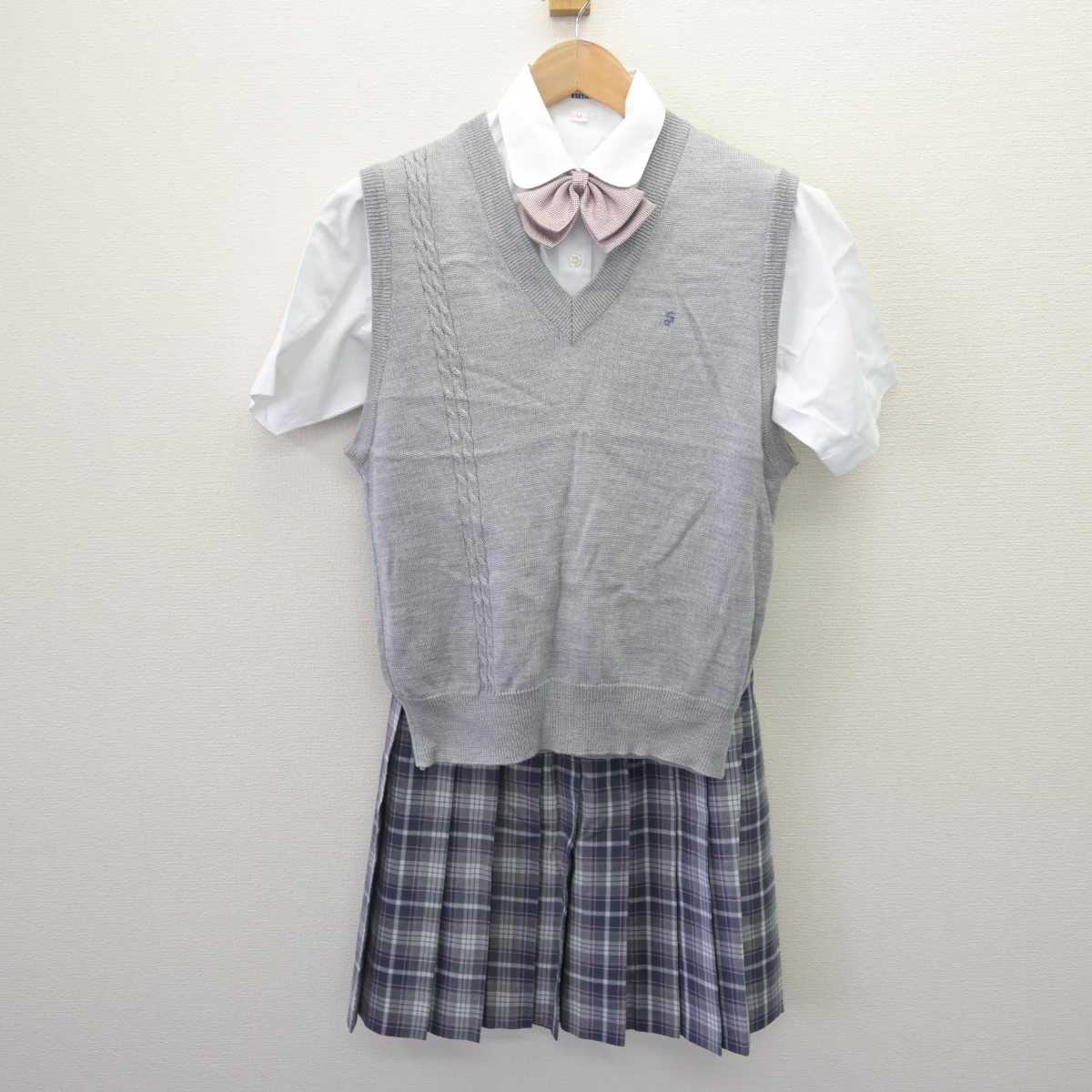 【中古】東京都 白梅学園高等学校/旧モデル 女子制服 4点 (ニットベスト・シャツ・スカート) sf066411