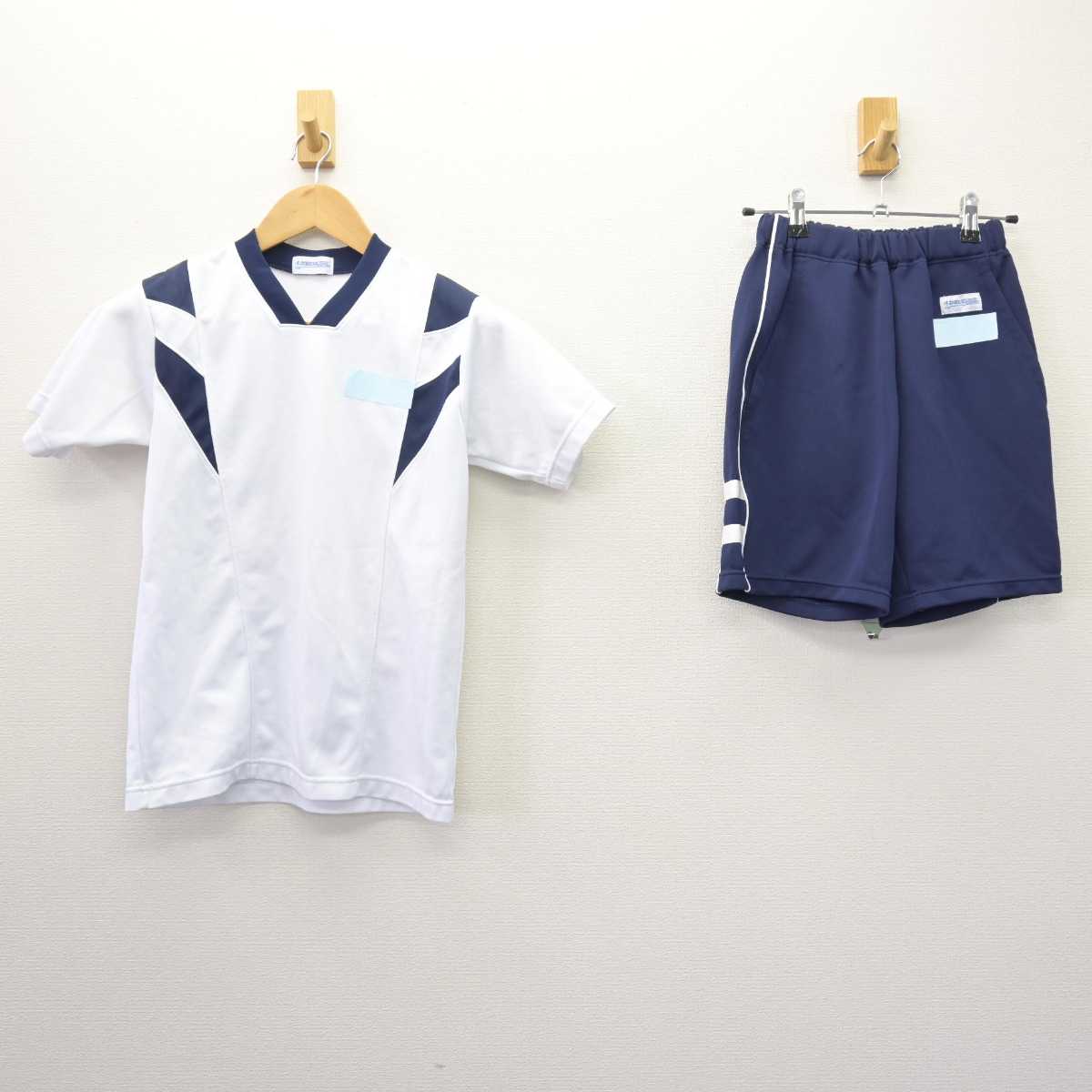 【中古】東京都 高松中学校 女子制服 2点 (体操服 上・体操服 下) sf067466