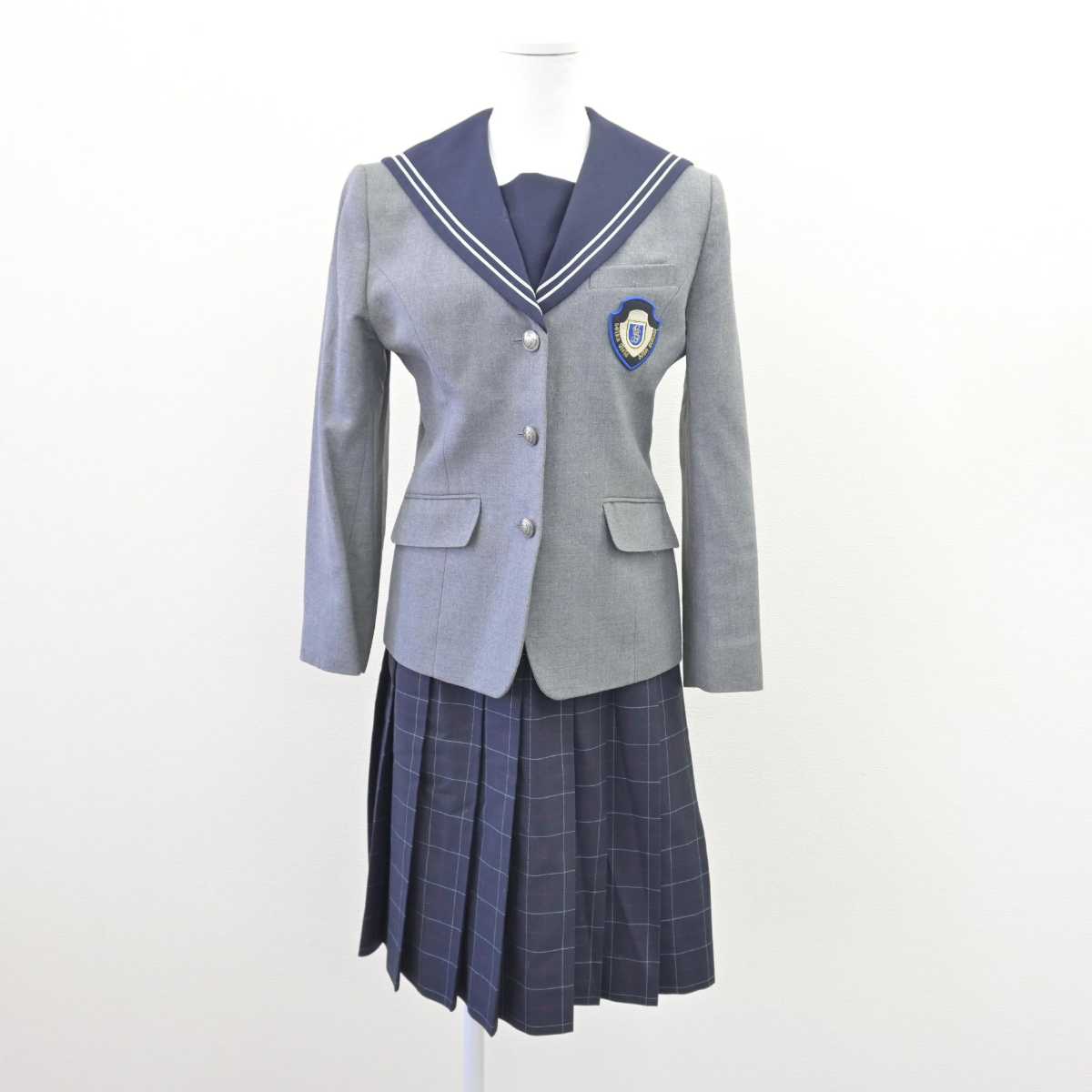 【中古】福岡県 精華女子高等学校 女子制服 2点 (セーラー服・ジャンパースカート) sf067610