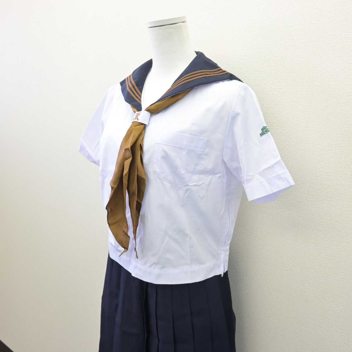 【中古】東京都 関東国際高等学校 女子制服 3点 (セーラー服・スカート) sf067733