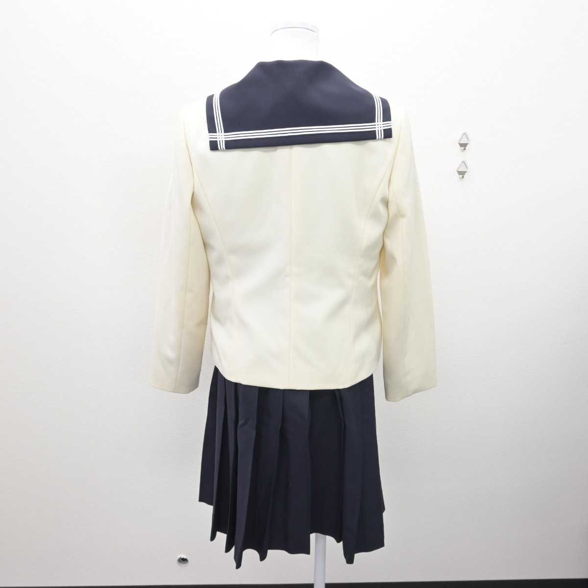 【中古】群馬県 樹徳高等学校 女子制服 4点 (ブレザー・セーラー服・スカート) sf068720