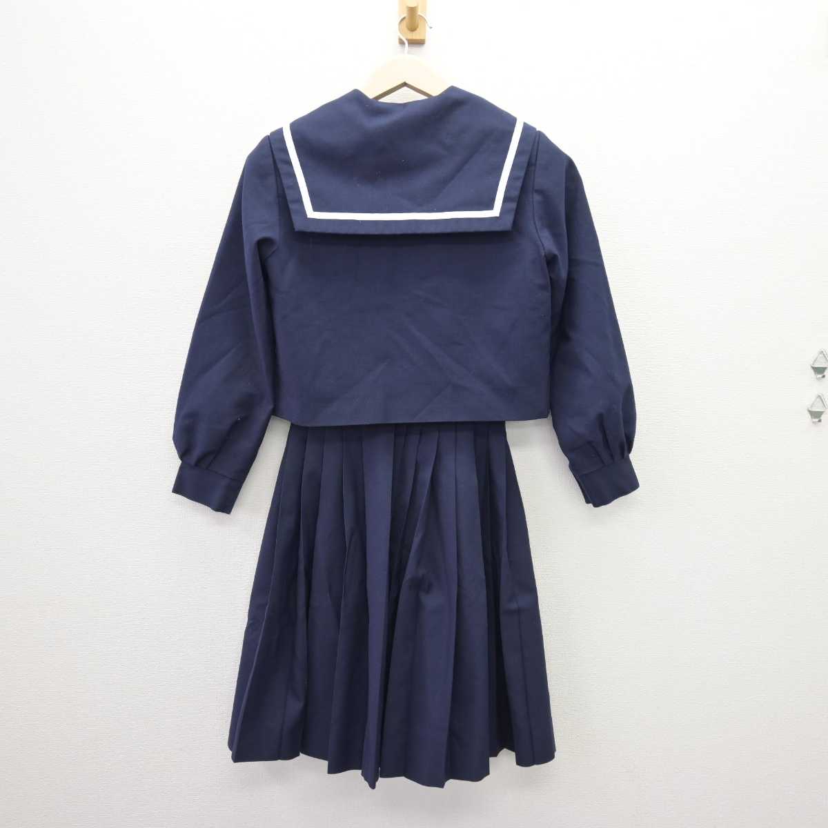 【中古】愛知県 日進北中学校 女子制服 2点 (セーラー服・スカート) sf068874