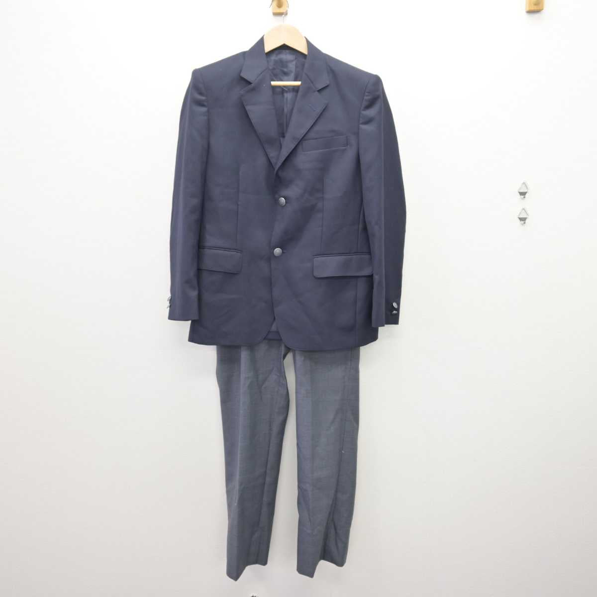 【中古】東京都 松濤中学校 男子制服 2点 (ブレザー・ズボン) sf068882