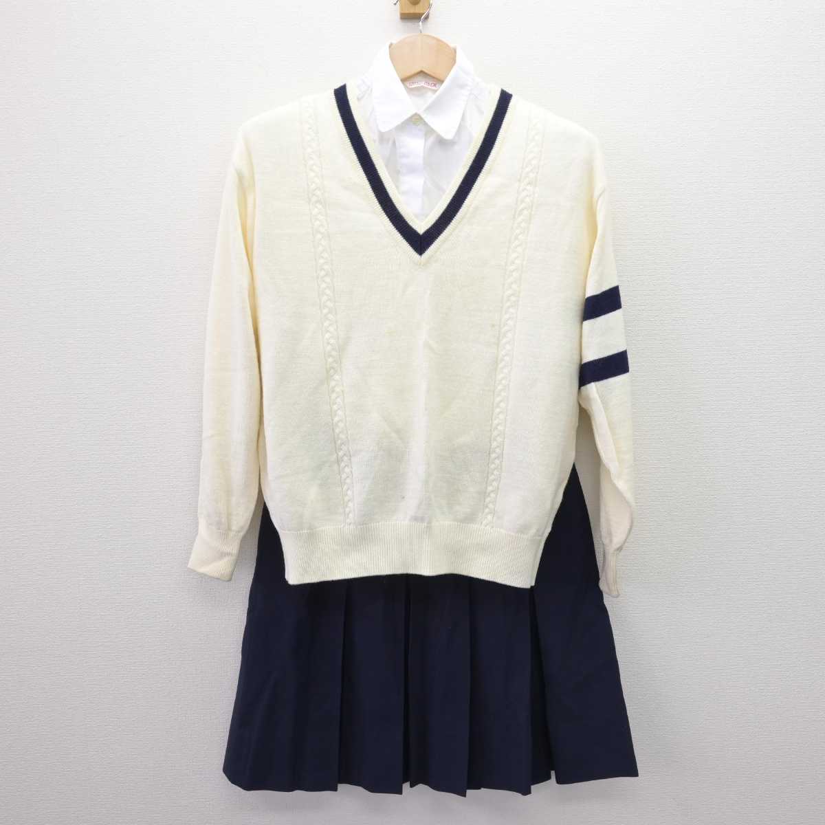 【中古】埼玉県 山村国際高等学校 女子制服 4点 (ブレザー・ニット・シャツ・スカート) sf068972