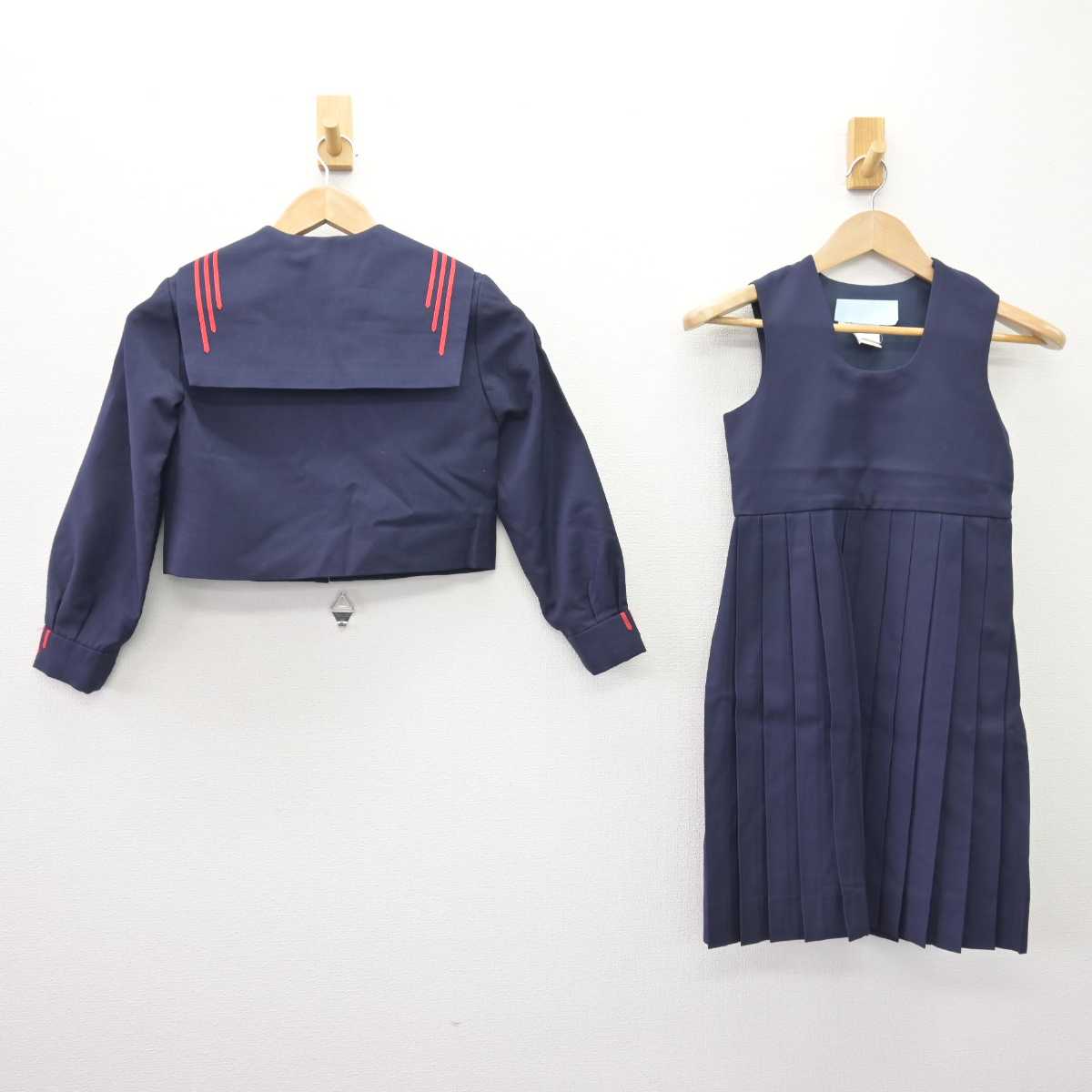 【中古】東京都 川村小学校 女子制服 4点 (セーラー服・ジャンパースカート) sf068986