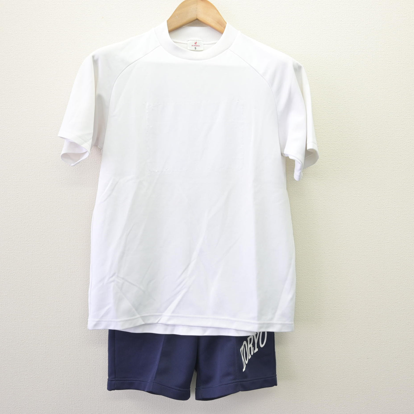 【中古】兵庫県 甲陵中学校 女子制服 2点 (体操服 上・体操服 下) sf069658
