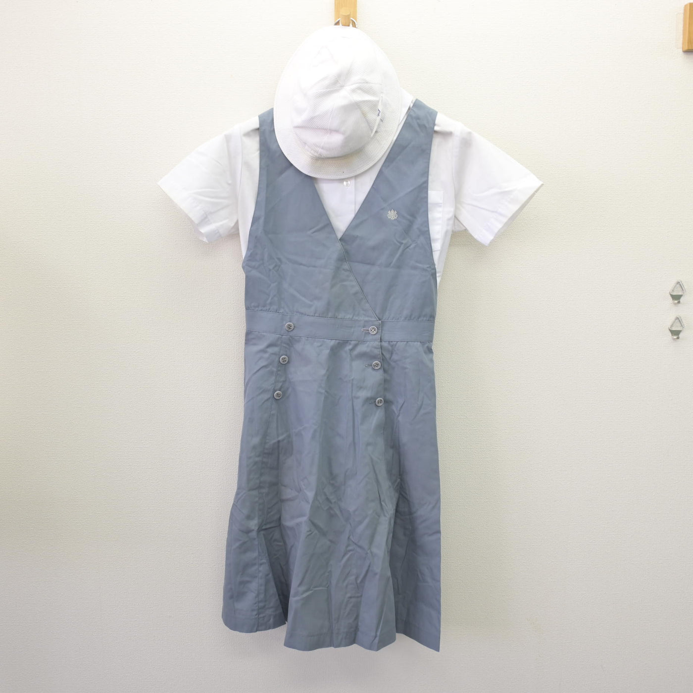 【中古】東京都 桐朋学園小学校 女子制服 3点 (シャツ・ジャンパースカート) sf069769