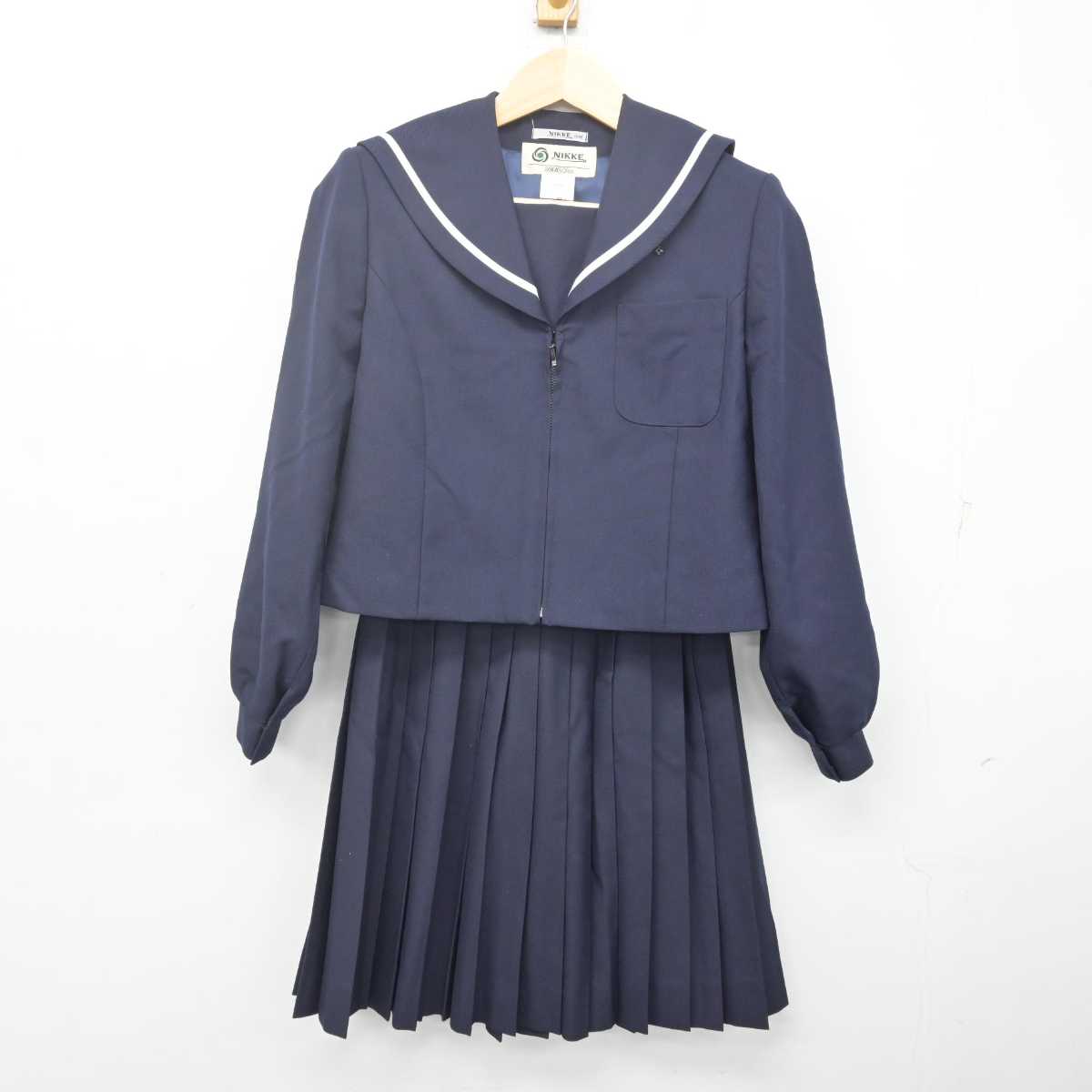 【中古】岐阜県 美濃加茂市立西中学校 女子制服 2点 (セーラー服・スカート) sf070034