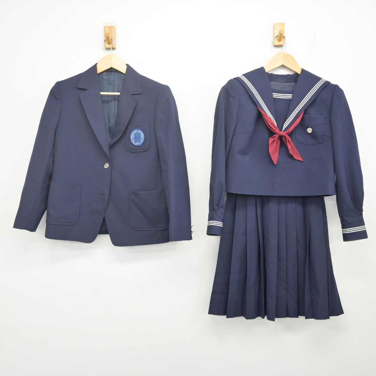 【中古】北海道 遺愛女子高等学校 女子制服 5点 (ブレザー・セーラー服・スカート) sf070093