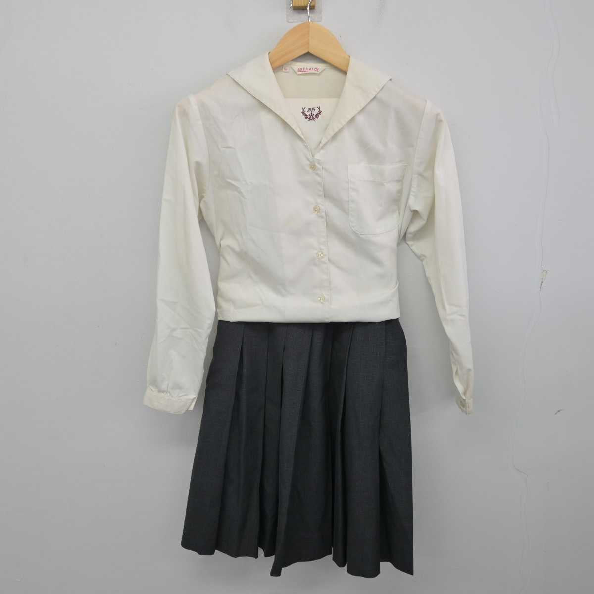 【中古】奈良県 榛生昇陽高等学校 女子制服 3点 (ニット・ブラウス・スカート) sf070118