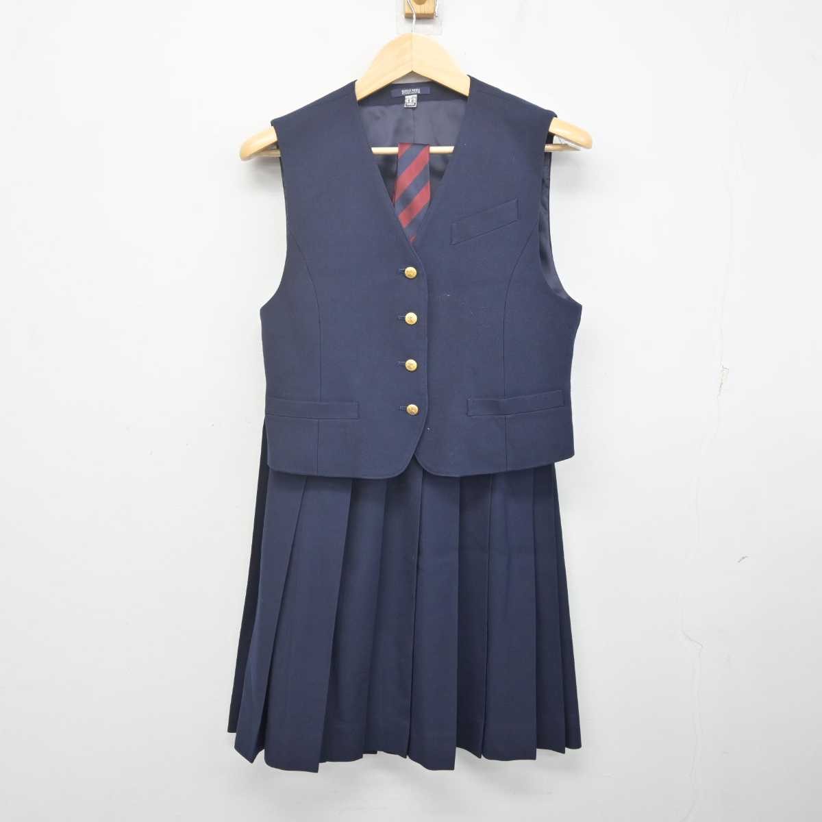 【中古】埼玉県 越谷南高等学校 女子制服 7点 (ブレザー・ベスト・シャツ) sf070173