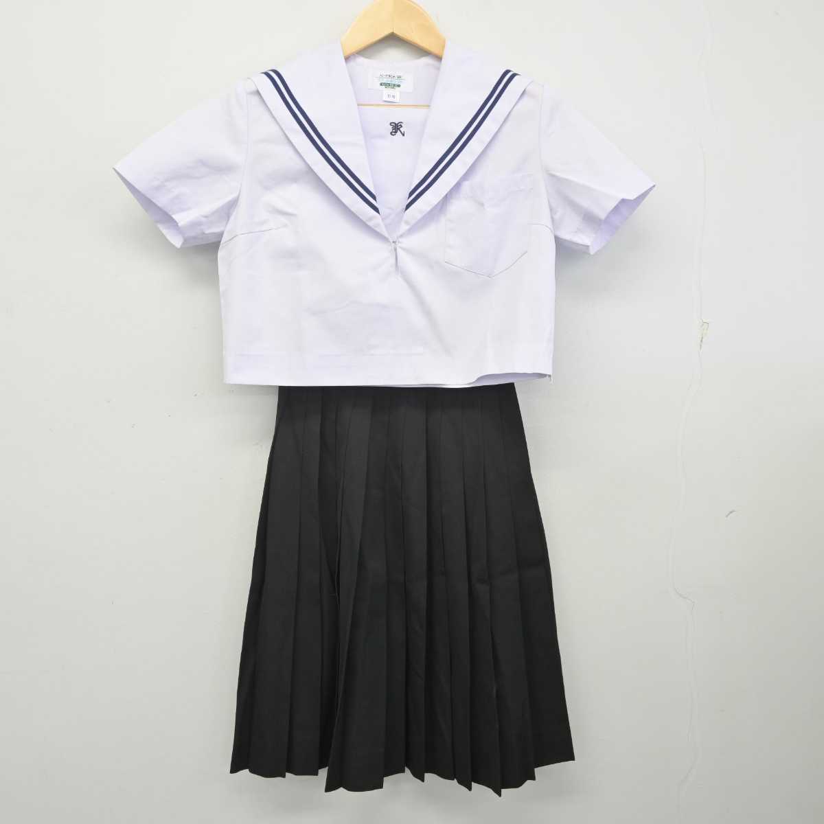 【中古】愛知県 吉良中学校 女子制服 2点 (セーラー服・スカート) sf070366