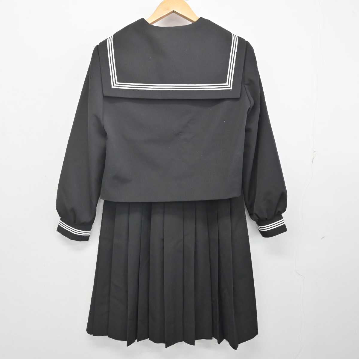 【中古】静岡県 長泉町立北中学校 女子制服 4点 (セーラー服・その他アイテム・スカート) sf070434