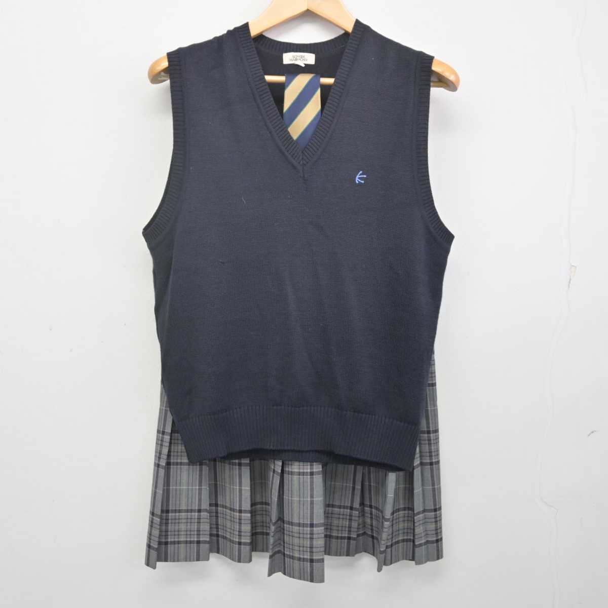 【中古】東京都 関東第一高等学校 女子制服 3点 (ニットベスト・スカート) sf070445