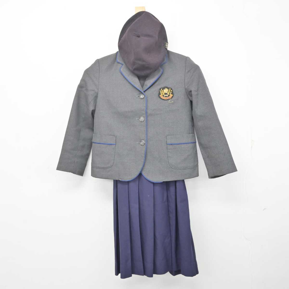 【中古】千葉県 暁星国際小学校 女子制服 3点 (ブレザー・ジャンパースカート) sf070481