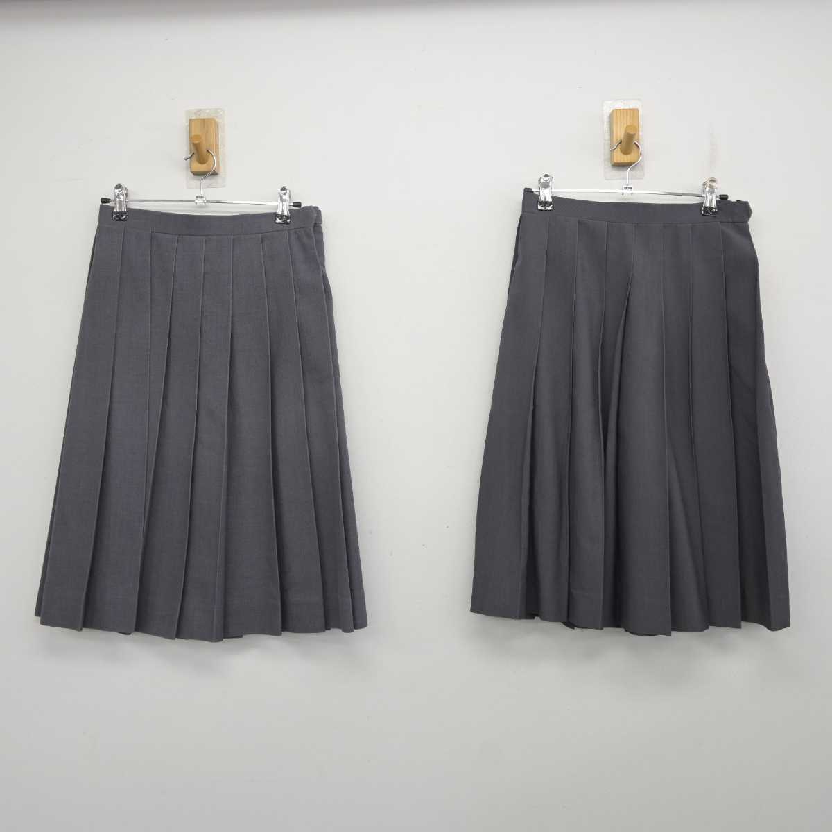 【中古】埼玉県 越谷市立西中学校 女子制服 4点 (ブレザー・スカート) sf070644