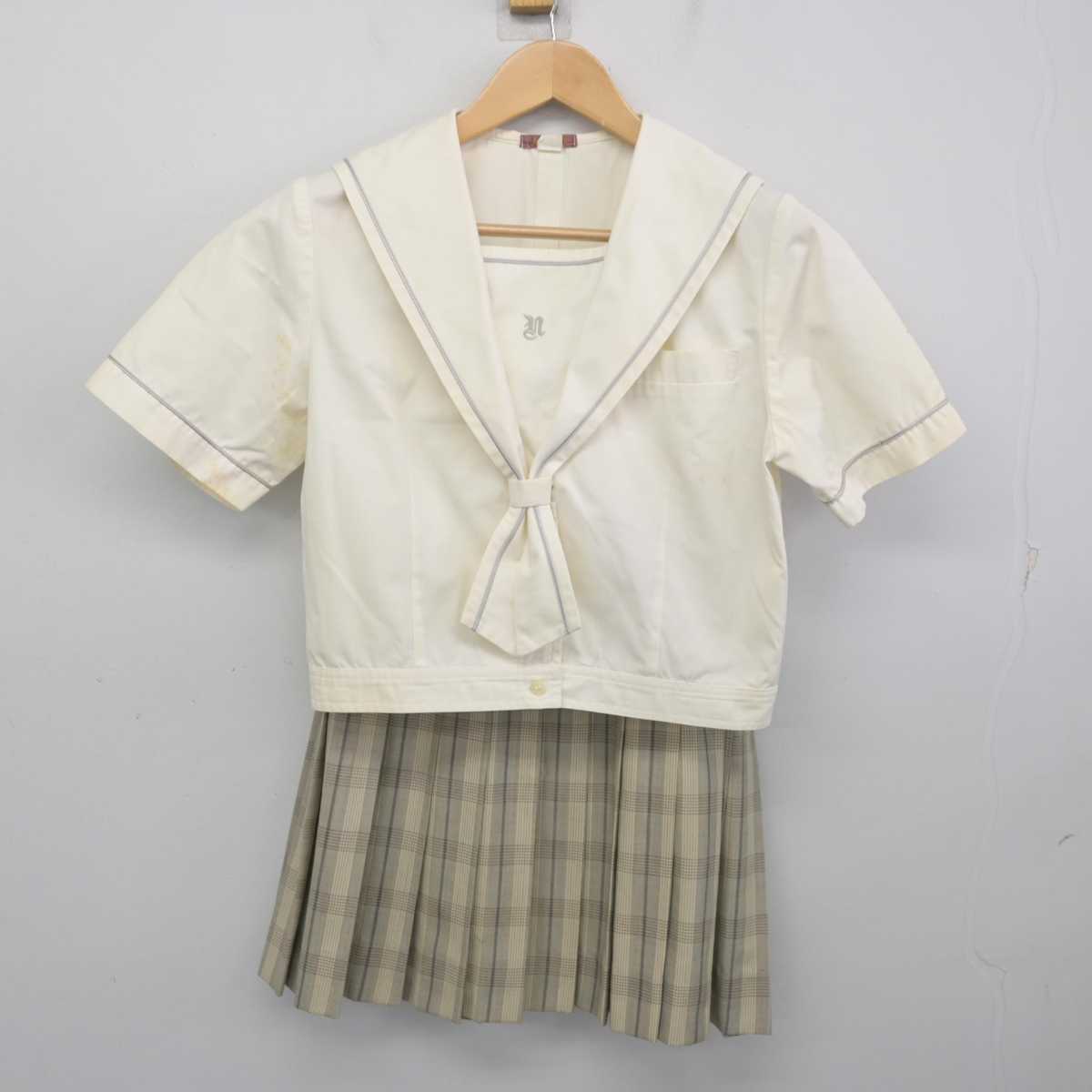 【中古】埼玉県 秩父農工科学高等学校 女子制服 3点 (ブラウス・ブラウス・スカート) sf070873