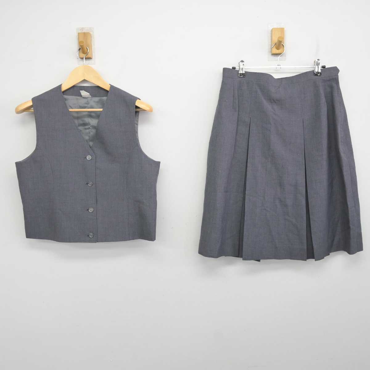 【中古】千葉県 岩根西中学校 女子制服 2点 (ベスト・スカート) sf070889