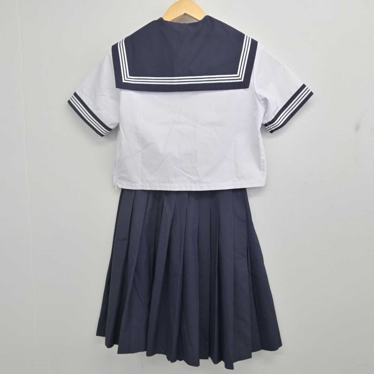 【中古】佐賀県 唐津市立鬼塚中学校 女子制服 2点 (セーラー服・スカート) sf070918