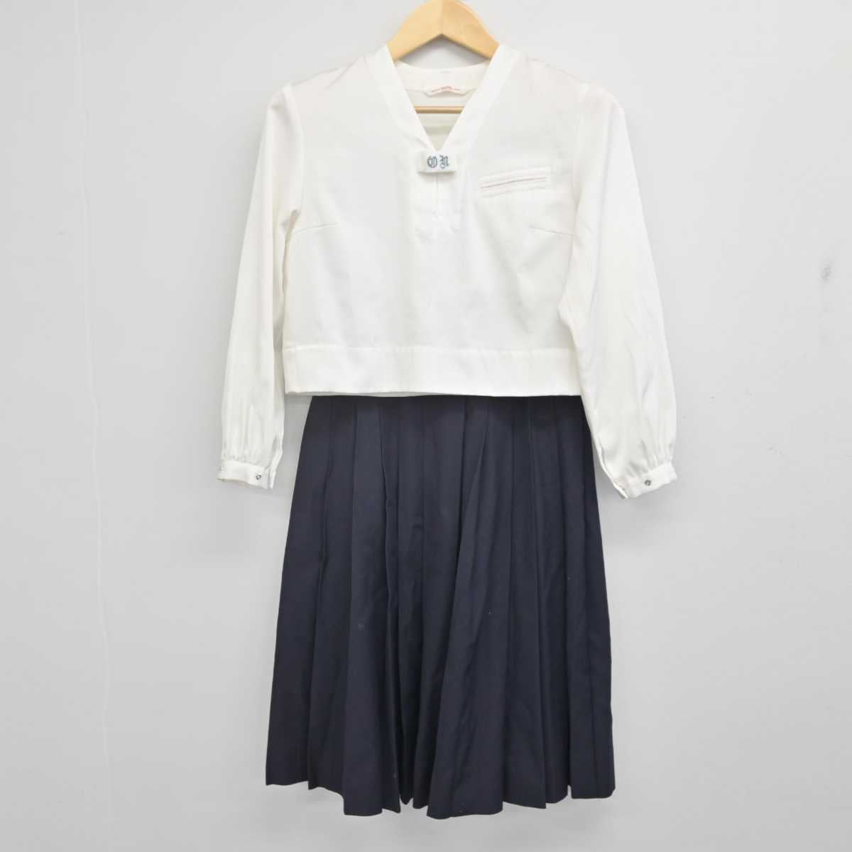 【中古】東京都 大妻中野中学校 女子制服 2点 (セーラー服・スカート) sf070929