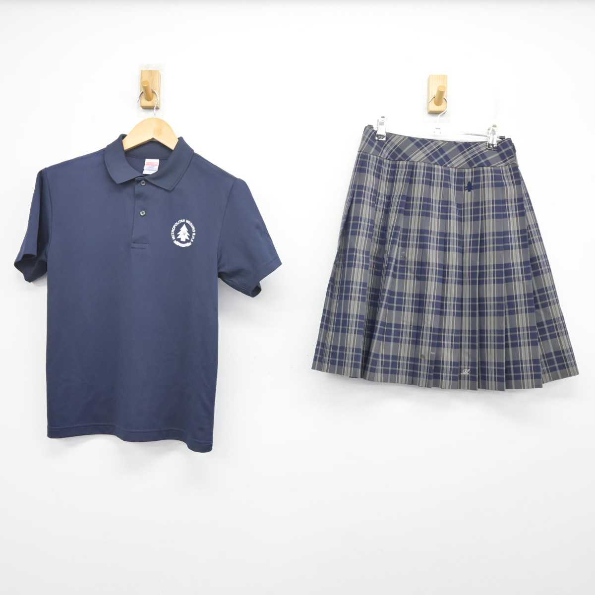 【中古】東京都 目黒高等学校 女子制服 2点 (シャツ・スカート) sf071202