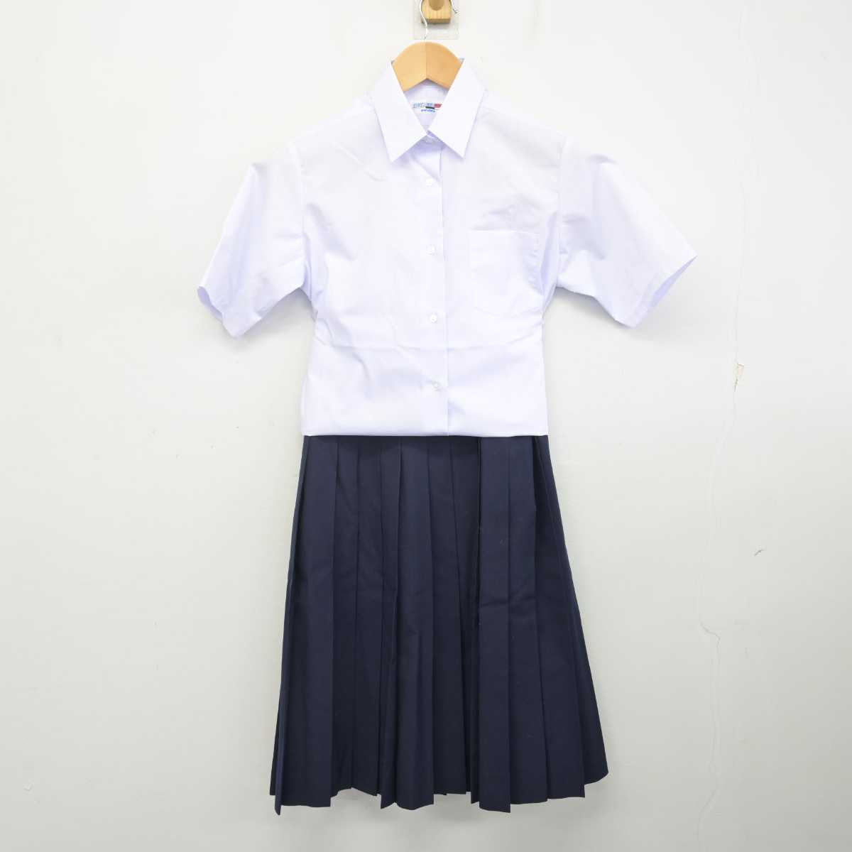 【中古】埼玉県 上尾市立東中学校 女子制服 2点 (シャツ・スカート) sf071218