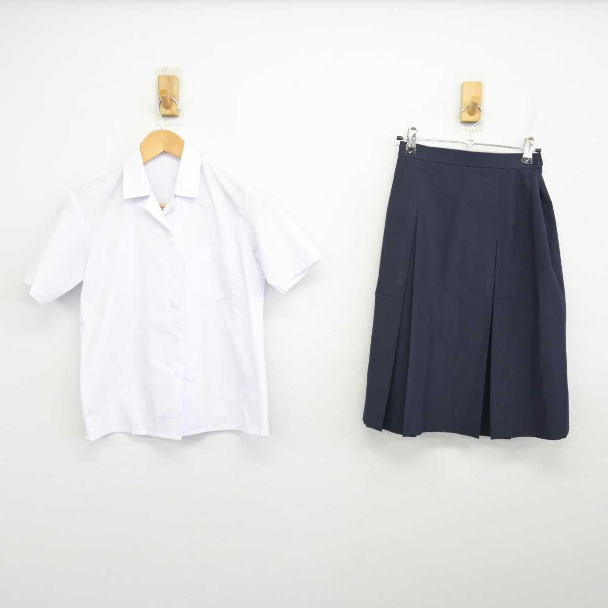 【中古】静岡県 静岡市立南中学校 女子制服 2点 (シャツ・スカート) sf071251