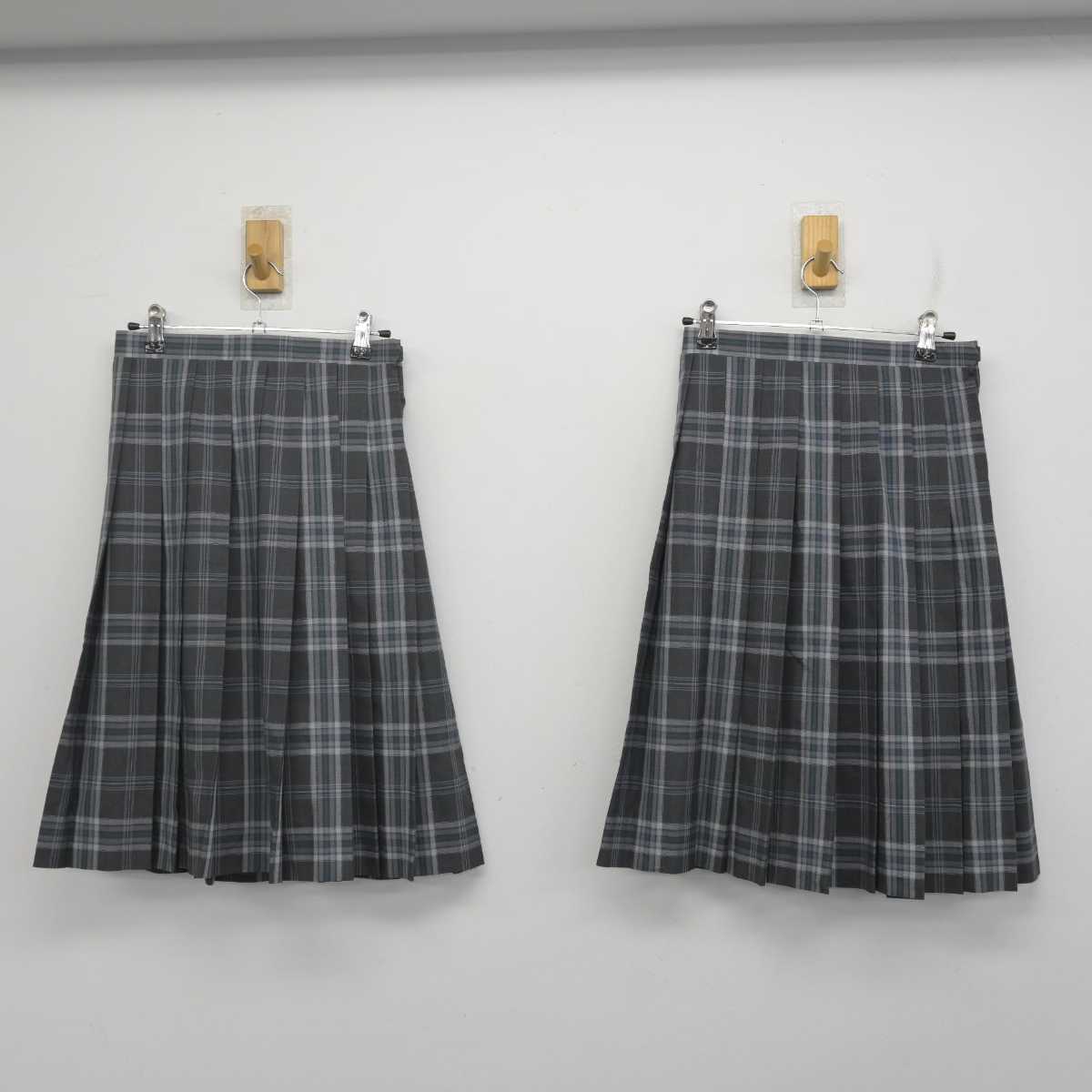 【中古】東京都 新宿西戸山中学校 女子制服 2点 (スカート) sf071272