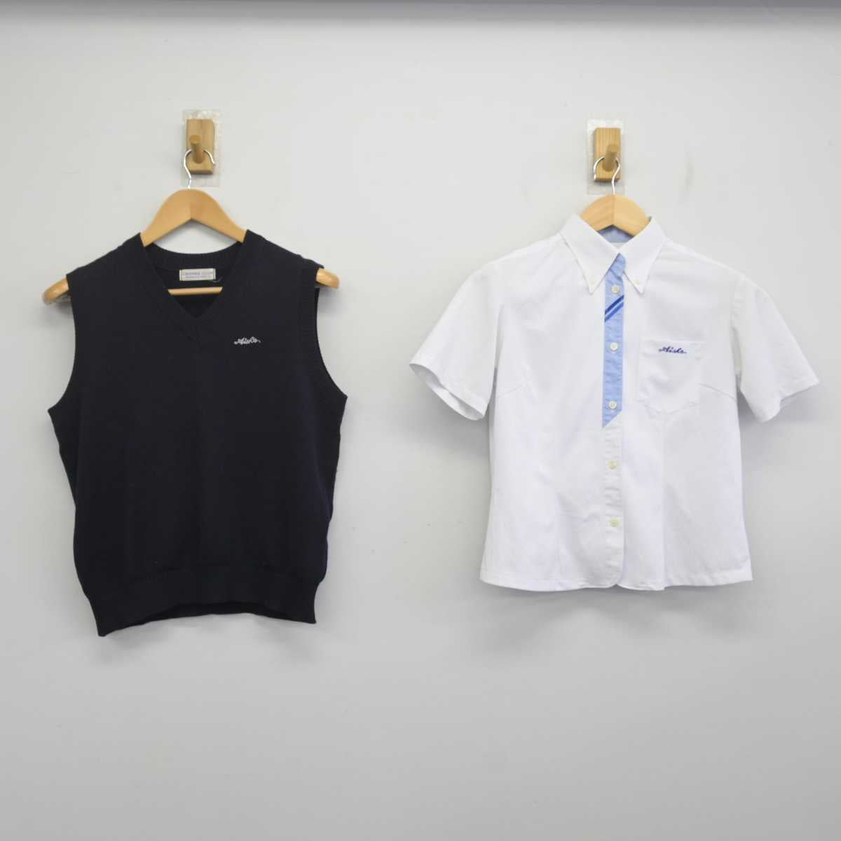 【中古】愛知県 愛知商業高等学校 女子制服 2点 (ニットベスト・シャツ) sf071409