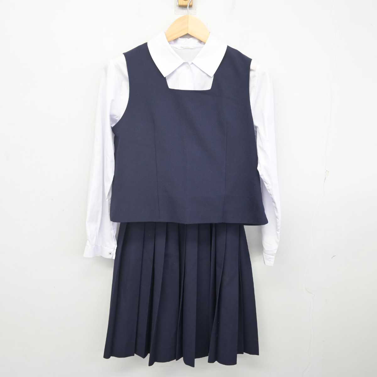 【中古】茨城県 牛久市立下根中学校 女子制服 4点 (ブレザー・ベスト・シャツ・スカート) sf071454