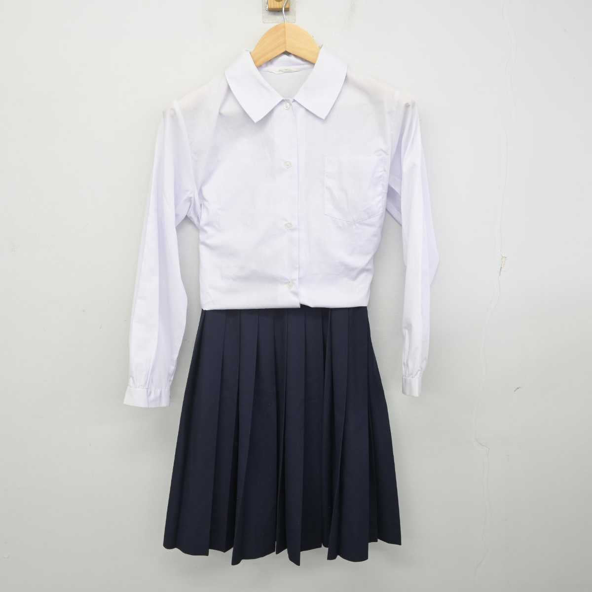 【中古】茨城県 牛久市立下根中学校 女子制服 4点 (ブレザー・ベスト・シャツ・スカート) sf071454