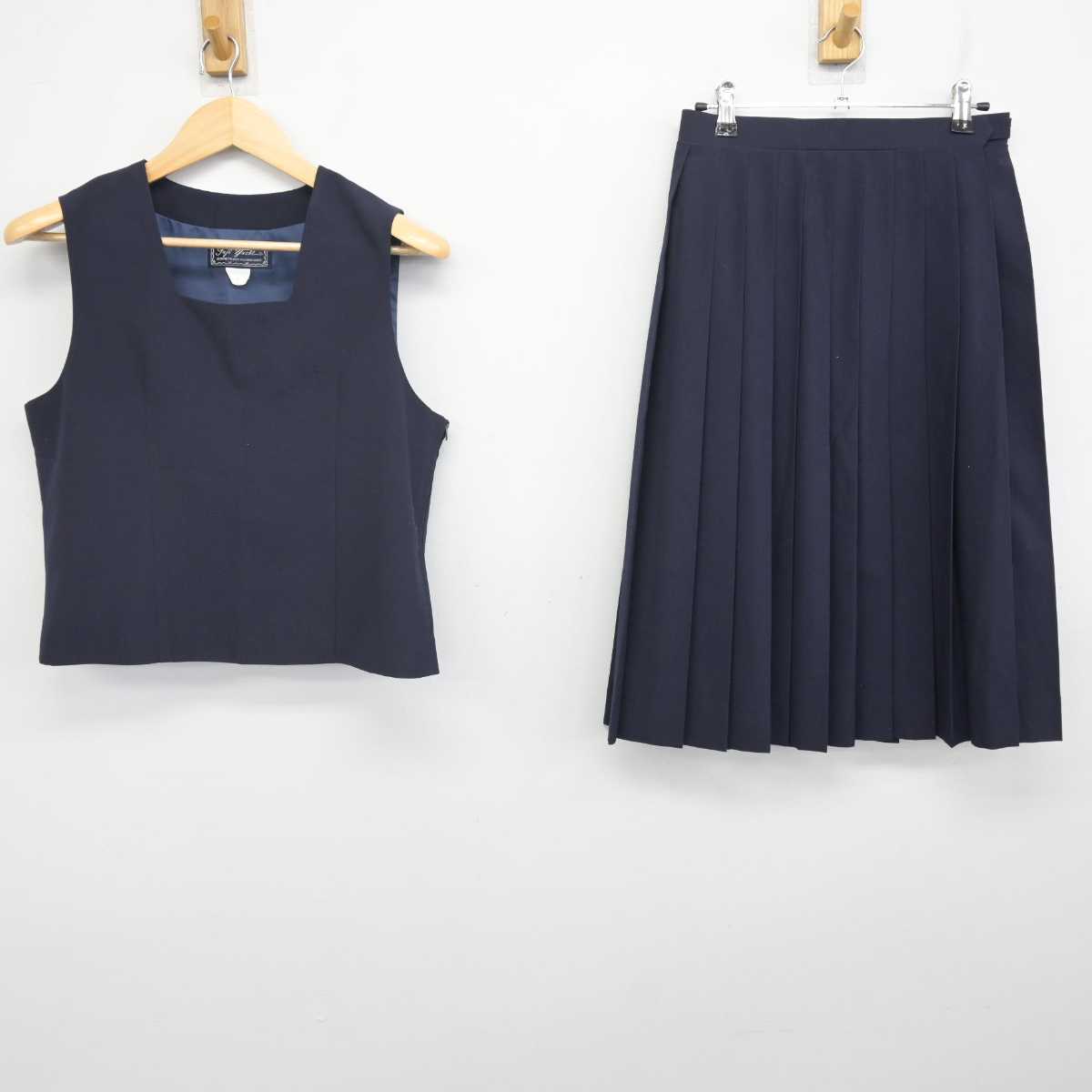 【中古】茨城県 牛久市立下根中学校 女子制服 2点 (ベスト・スカート) sf071455