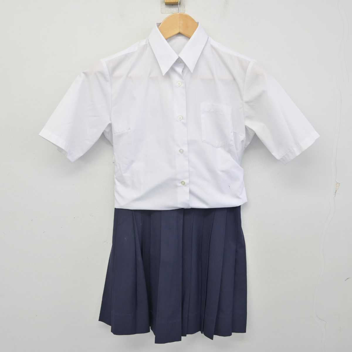 【中古】神奈川県 横浜市立末吉中学校 女子制服 2点 (シャツ・スカート) sf071481