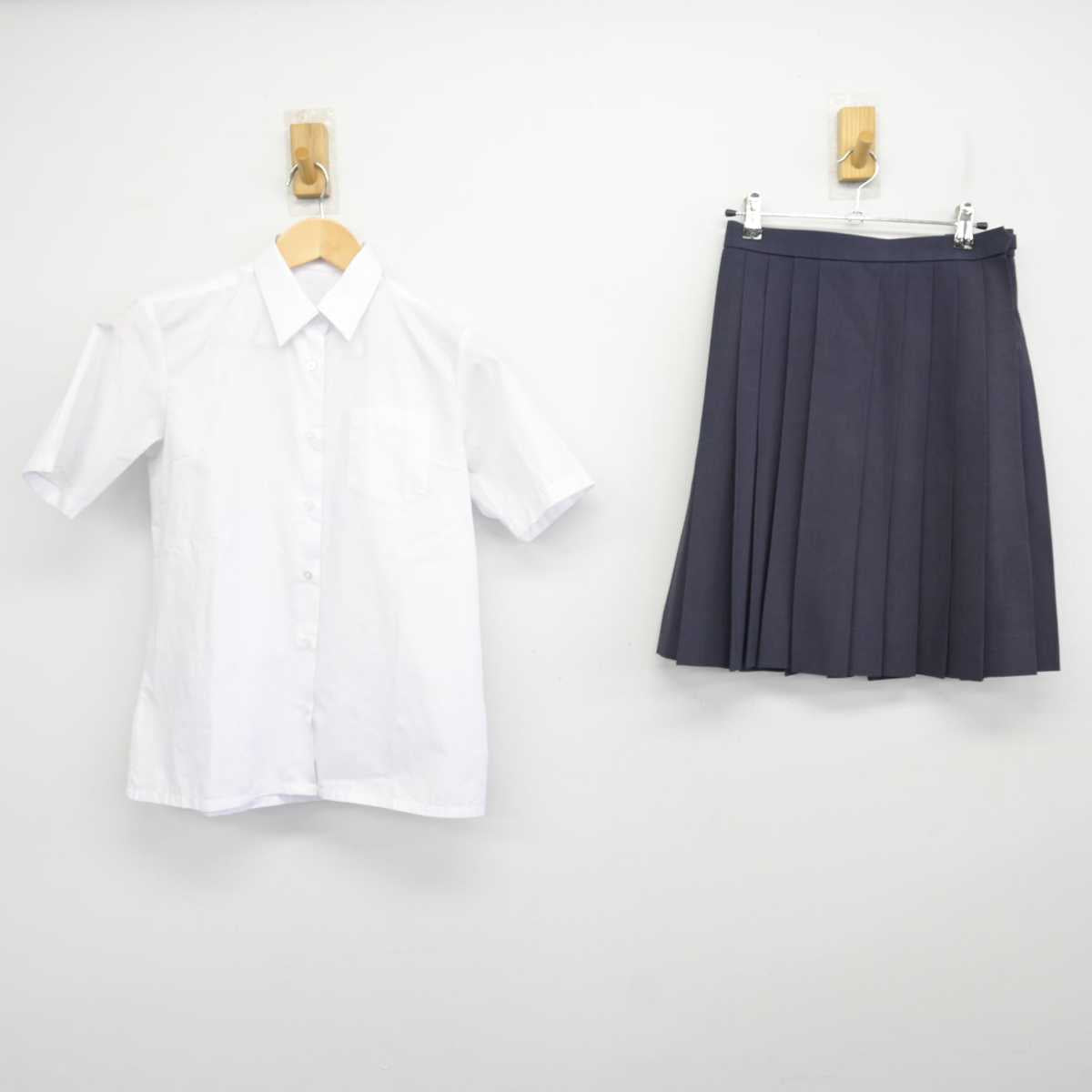 【中古】神奈川県 横浜市立末吉中学校 女子制服 2点 (シャツ・スカート) sf071482