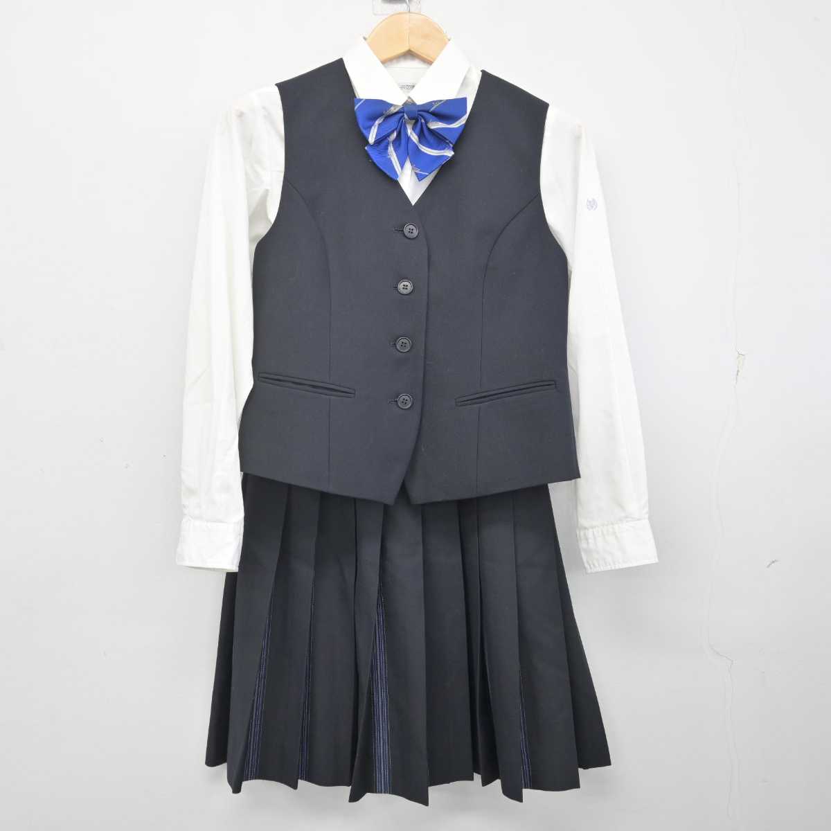 【中古】神奈川県 桐蔭学園高等学校 女子制服 5点 (ブレザー・ベスト・シャツ・スカート) sf071498