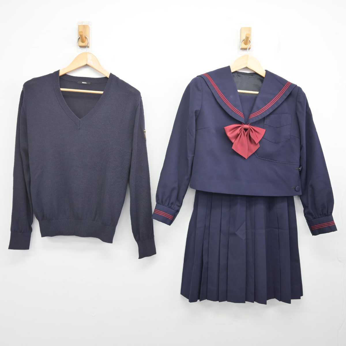 【中古】神奈川県 横浜隼人高等学校 女子制服 4点 (ニット・セーラー服・スカート) sf071526