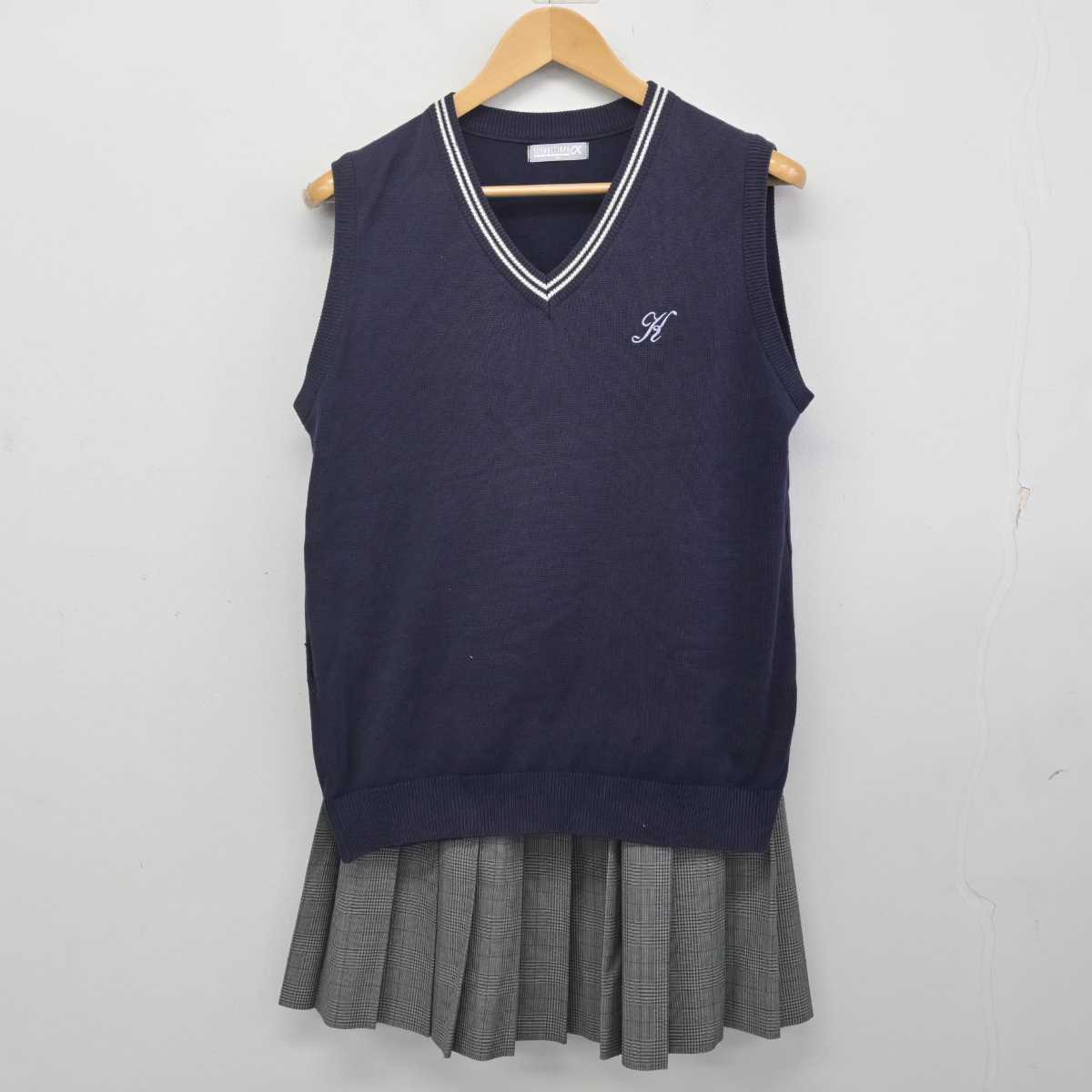 【中古】大阪府 近畿大学附属高等学校 女子制服 2点 (ニットベスト・スカート) sf071713