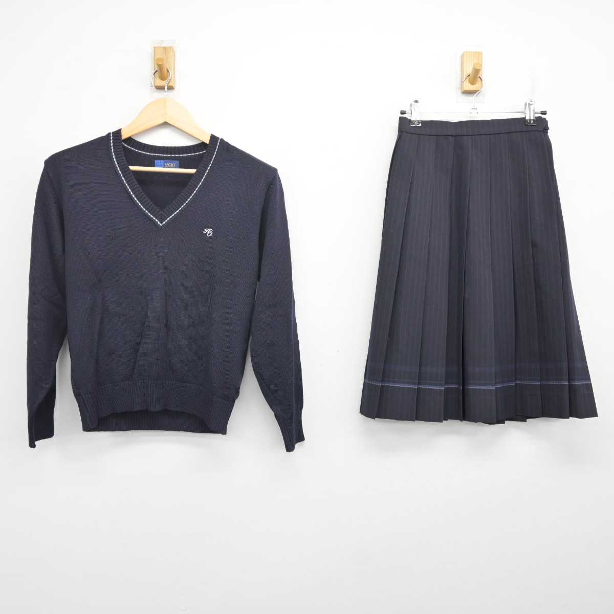 【中古】大阪府 東大谷高等学校 女子制服 2点 (ニット・スカート) sf071764