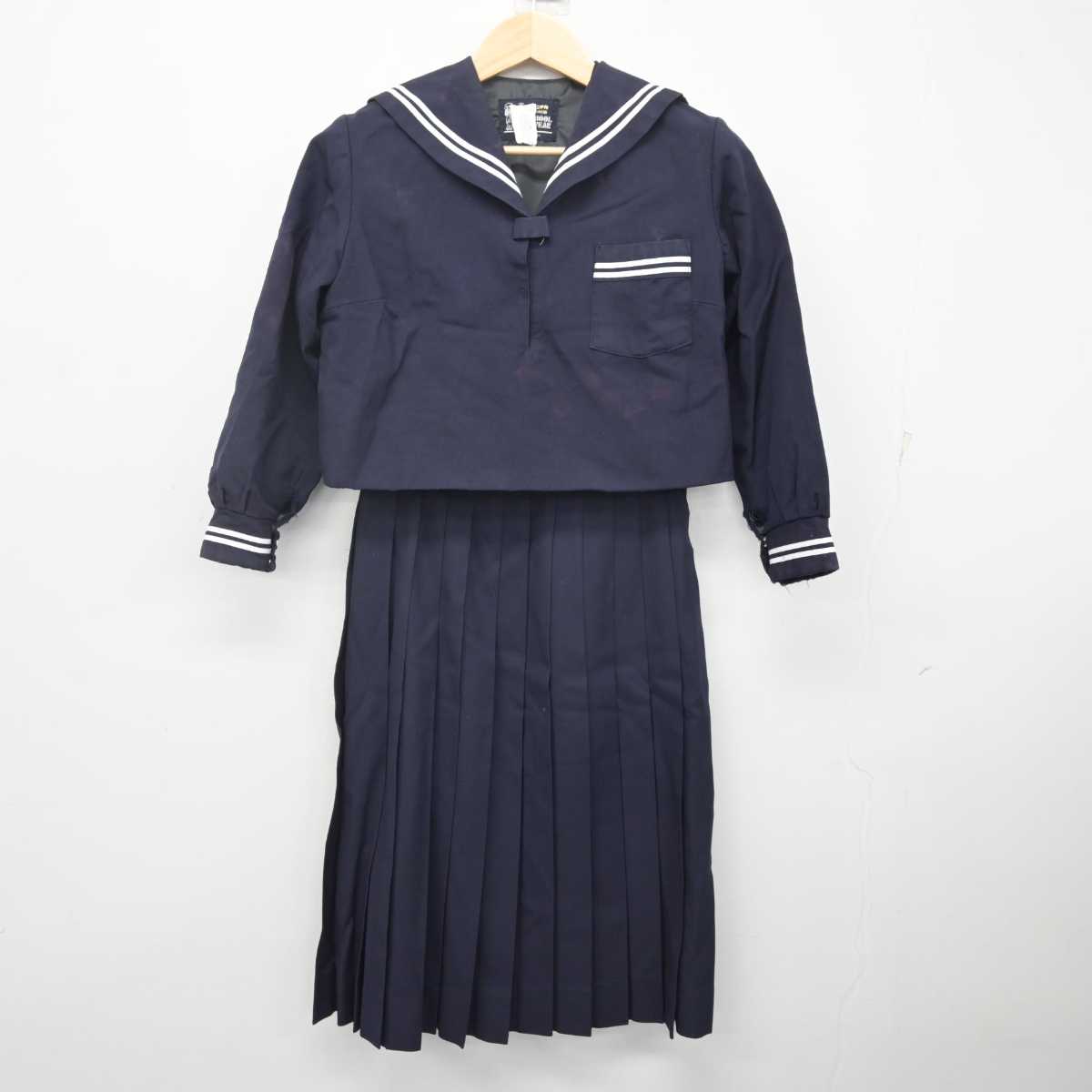 【中古】広島県 栗原中学校 女子制服 2点 (セーラー服・スカート) sf071798