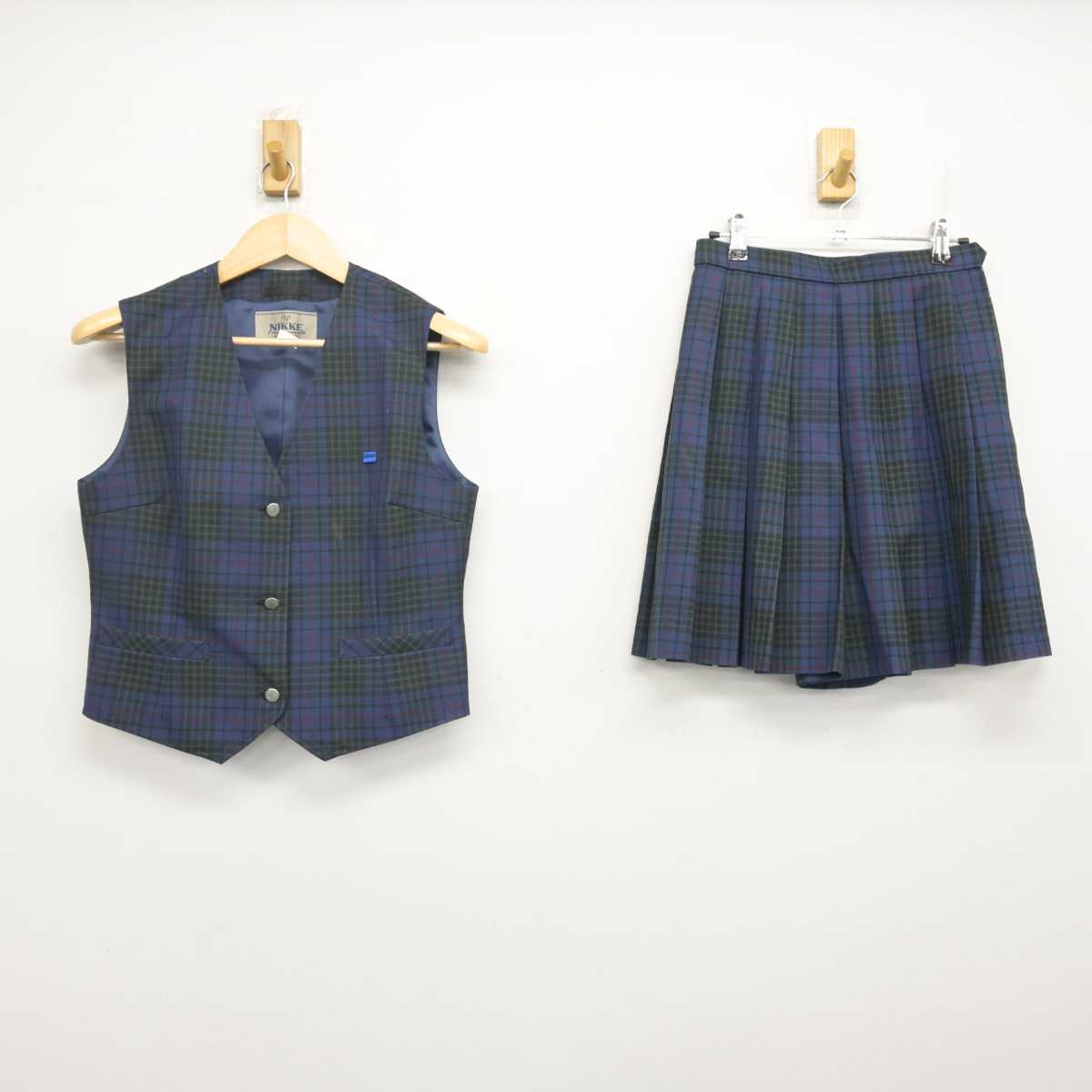 【中古】山口県 熊毛北高等学校 女子制服 2点 (ベスト・スカート) sf071808