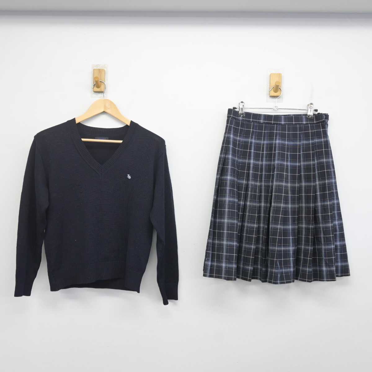 【中古】東京都 東京都立第一商業高等学校 女子制服 2点 (ニット・スカート) sf071861