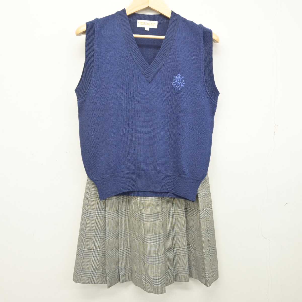 【中古】福島県 白河高等学校 女子制服 3点 (ニットベスト・スカート・スカート) sf072024