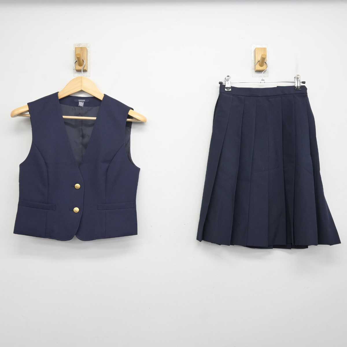 【中古】福島県 白河旭高等学校 女子制服 2点 (ベスト・スカート) sf072027