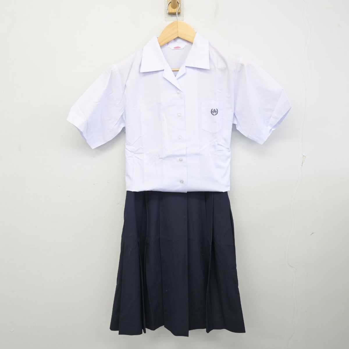 【中古】群馬県 渋川女子高等学校 女子制服 2点 (シャツ・スカート) sf072121