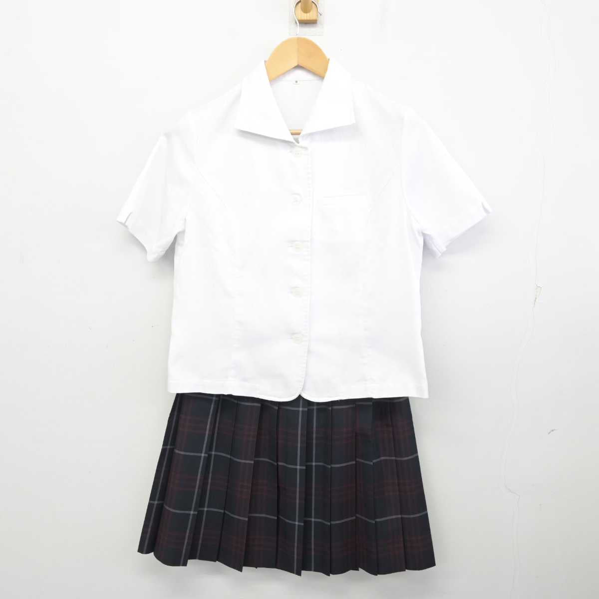 【中古】秋田県 秋田市立泉中学校 女子制服 3点 (シャツ・スカート) sf072198