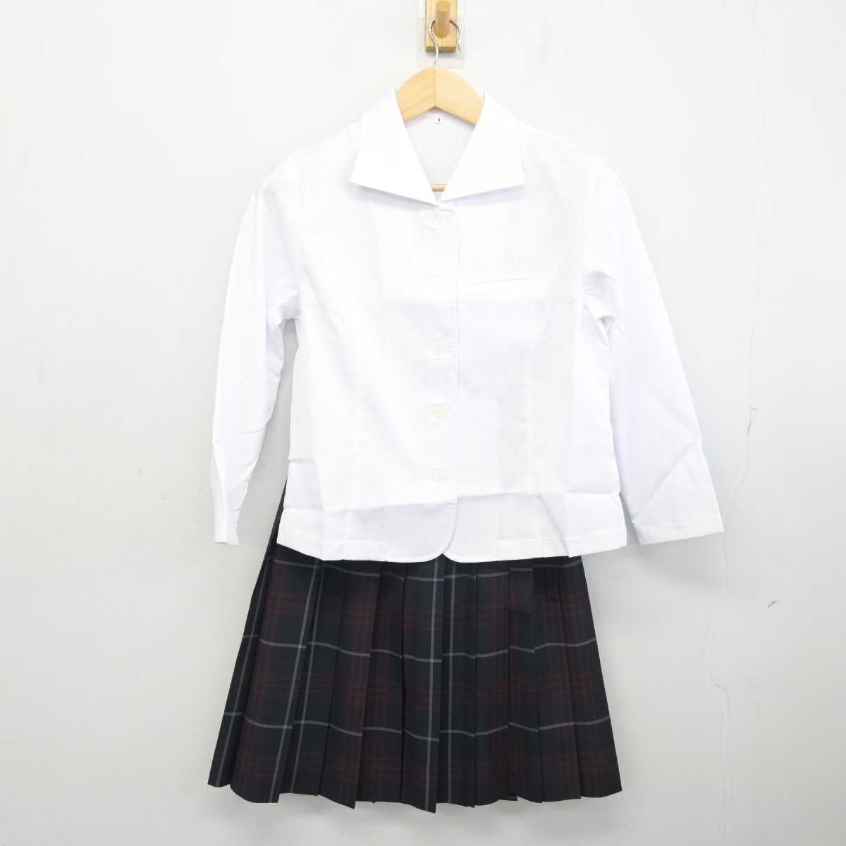 【中古】秋田県 秋田市立泉中学校 女子制服 3点 (シャツ・スカート) sf072198