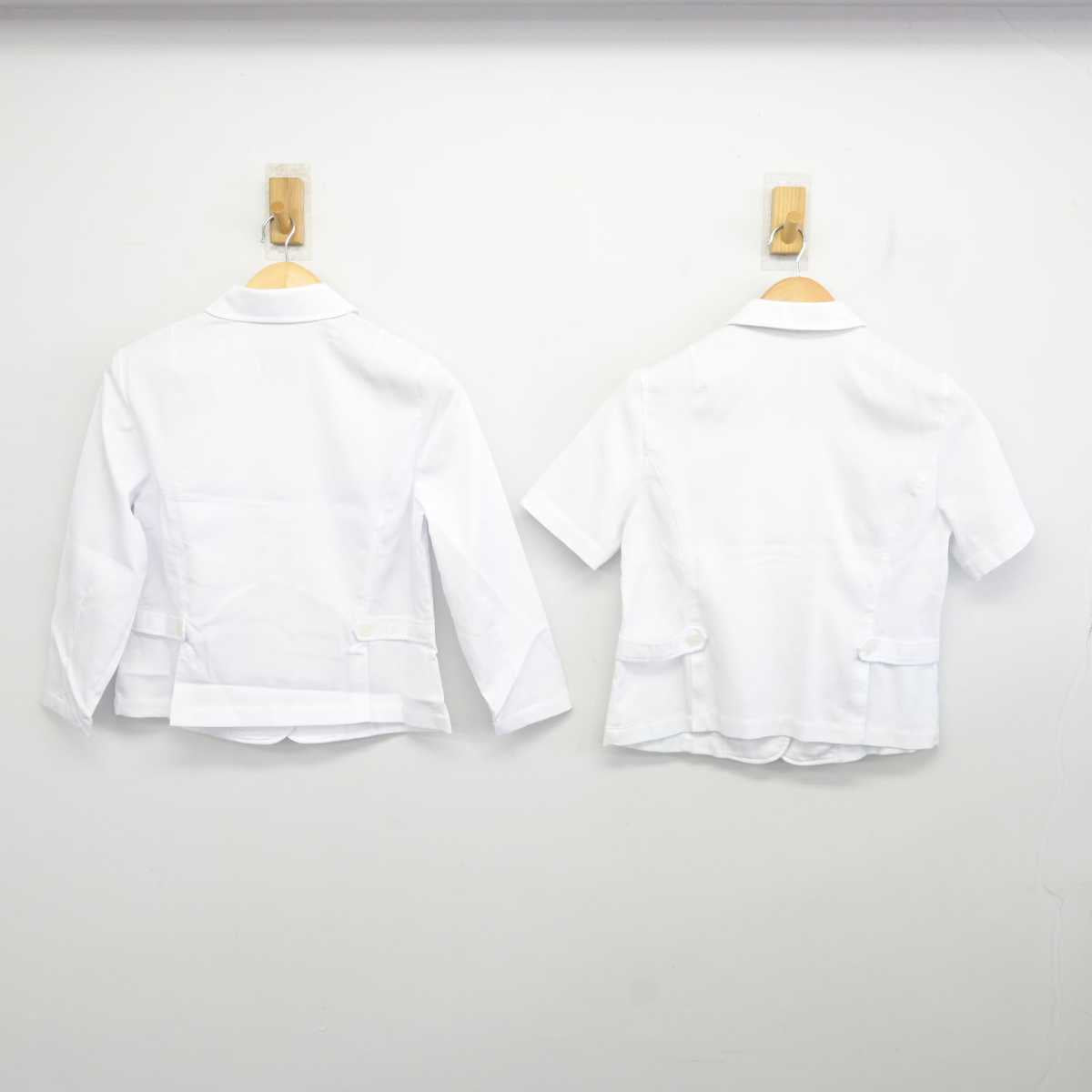 【中古】秋田県 秋田市立泉中学校 女子制服 3点 (シャツ・スカート) sf072198